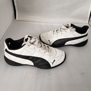 Toddlers puma sneakers